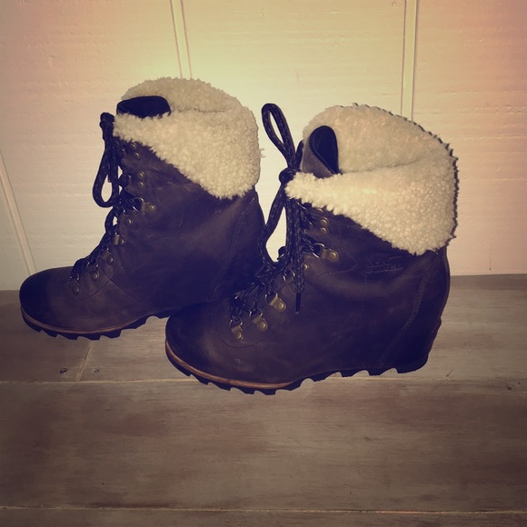 sorel conquest wedge boot